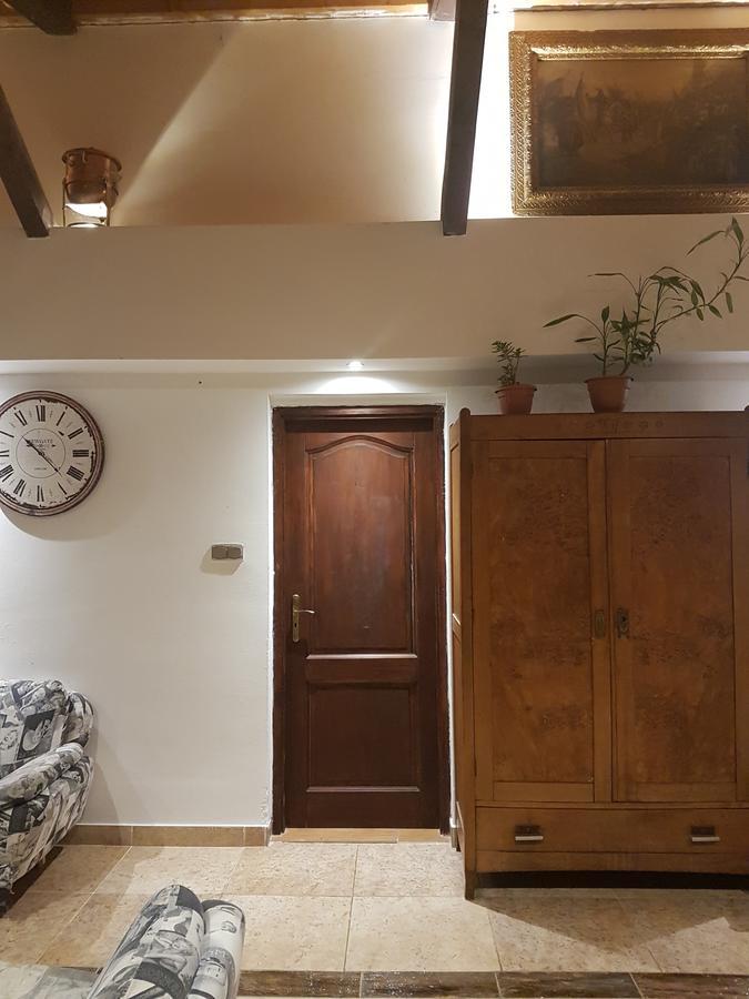 Old Stone Villa Obarok Zewnętrze zdjęcie
